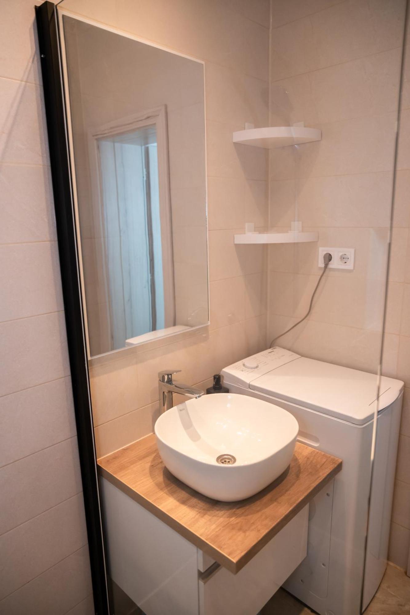 Winestone Corner Apartment Debrecen Buitenkant foto