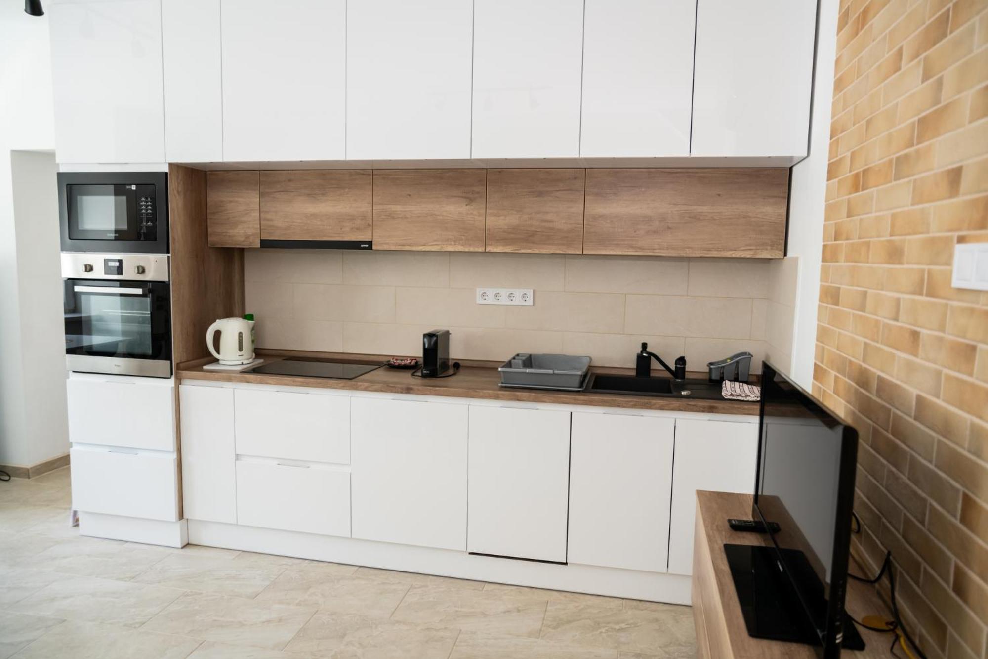 Winestone Corner Apartment Debrecen Buitenkant foto